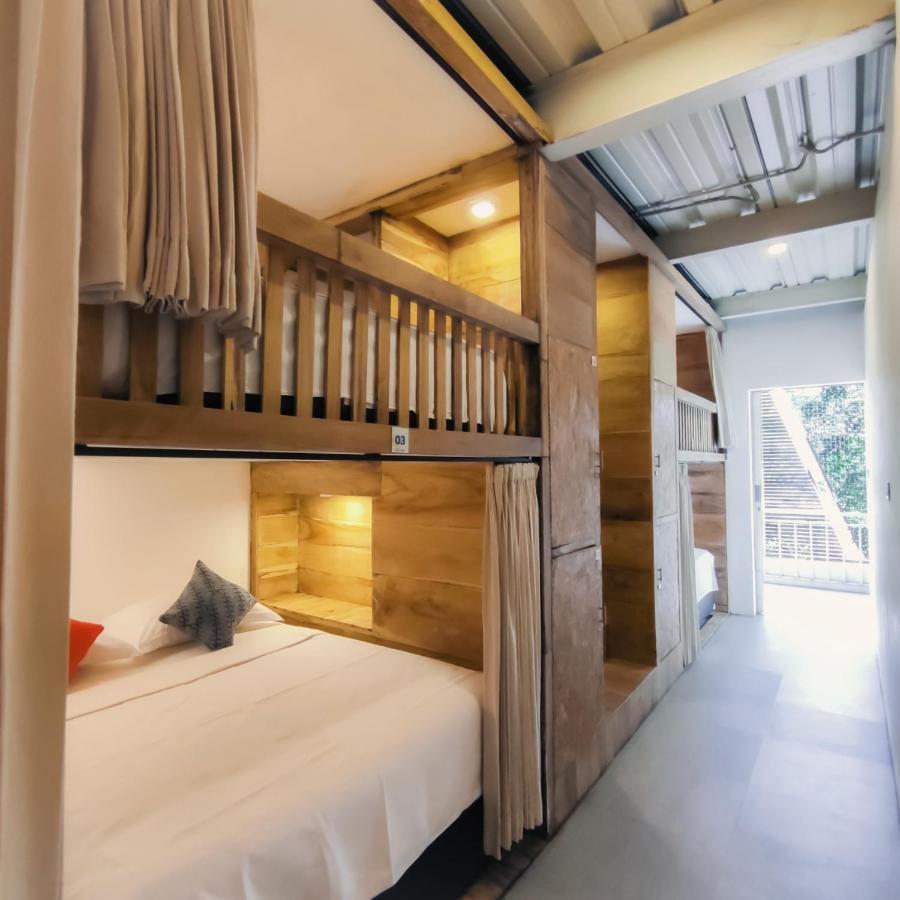 Good Cheer Hostel Nusa Lembongan  Exterior photo